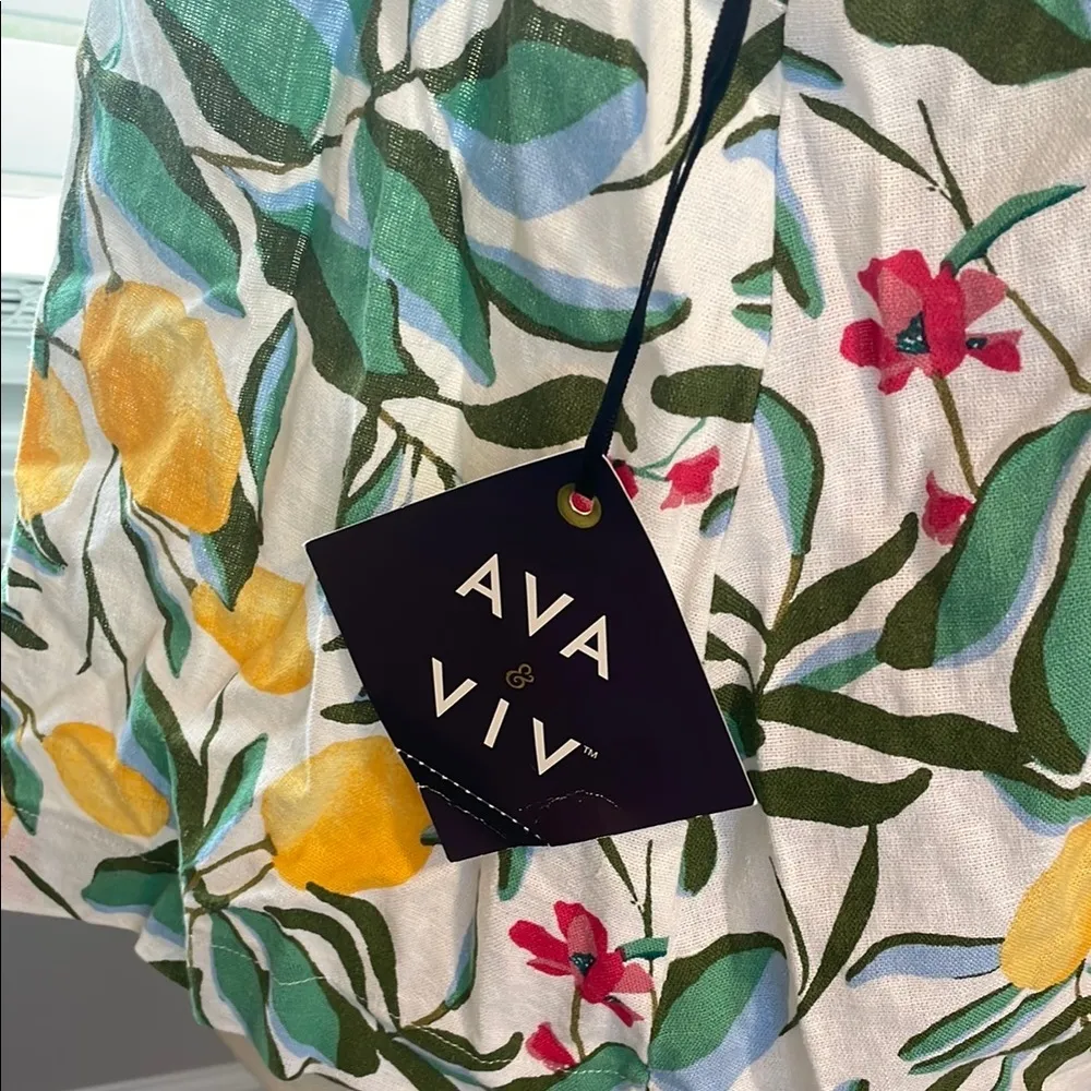 Ava & Viv Floral Sleeveless Lemon Floral  button down back plus size top 2X - Image 5