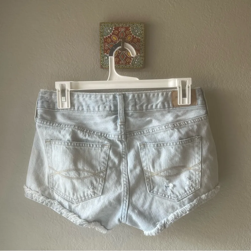 Abercrombie & Fitch Women's Distressed Denim Shorts Blue Size 0 - Image 6