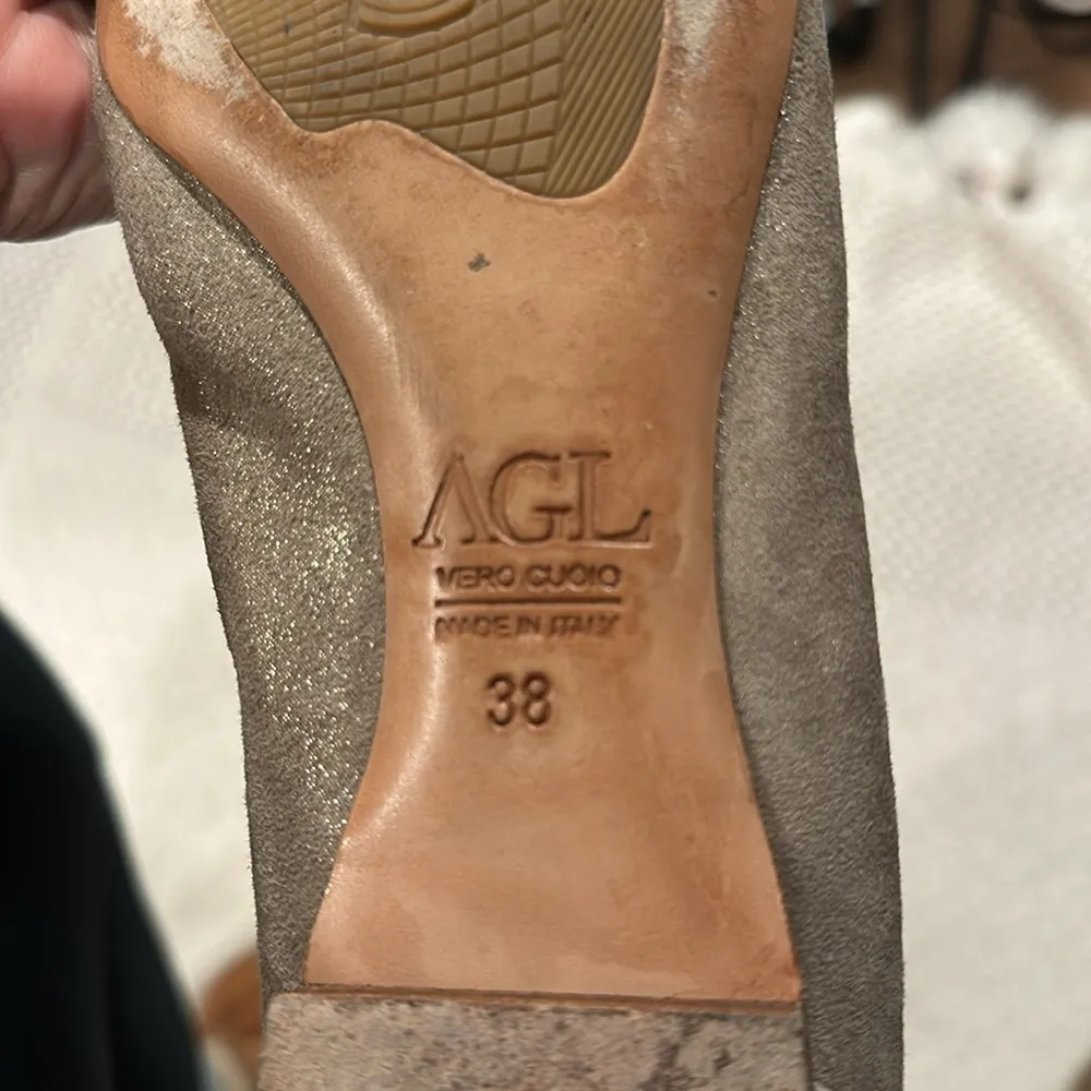 AGL Women's Taupe Leather Flats with Silver Accents size 38 Italy USA 7/5 Tan - Image 7