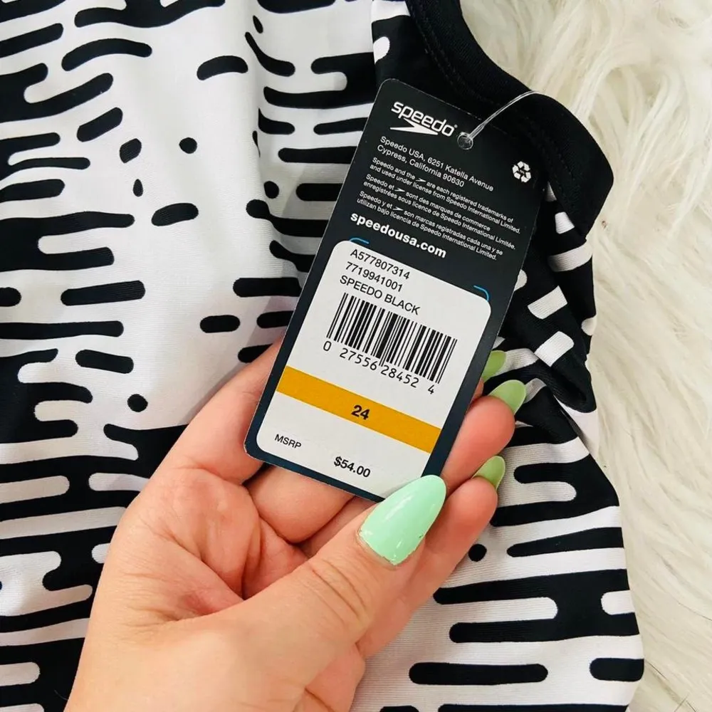 Speedo patterned square neck one piece swimsuit with straps that criss cross - Image 3