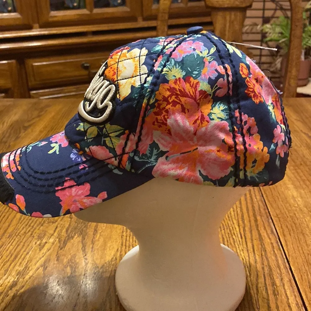 NWOT Robin Ruth hat - Image 2