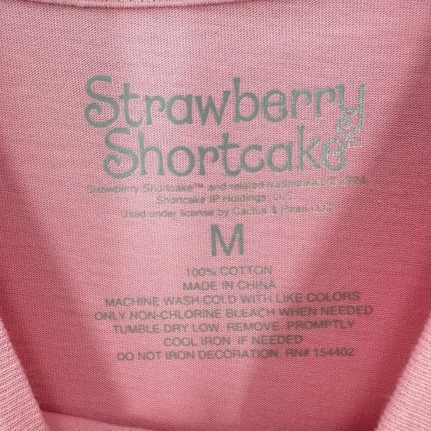 Vinyl Icons Strawberry Shortcake Holiday Most‎ Wonderful Time Pink Crop Top NWT Size M - Image 4
