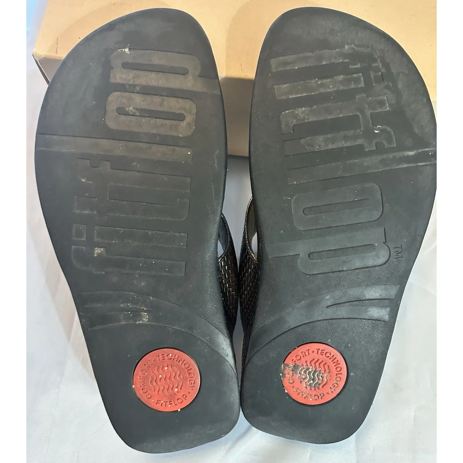 FitFlop Women's Lulu Weave Flip-Flop 407-012, Silver US Size 9 - Image 10