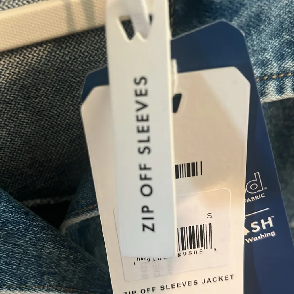 Wrangler Zip off sleeves Denim Jacket.  NWT - Image 5