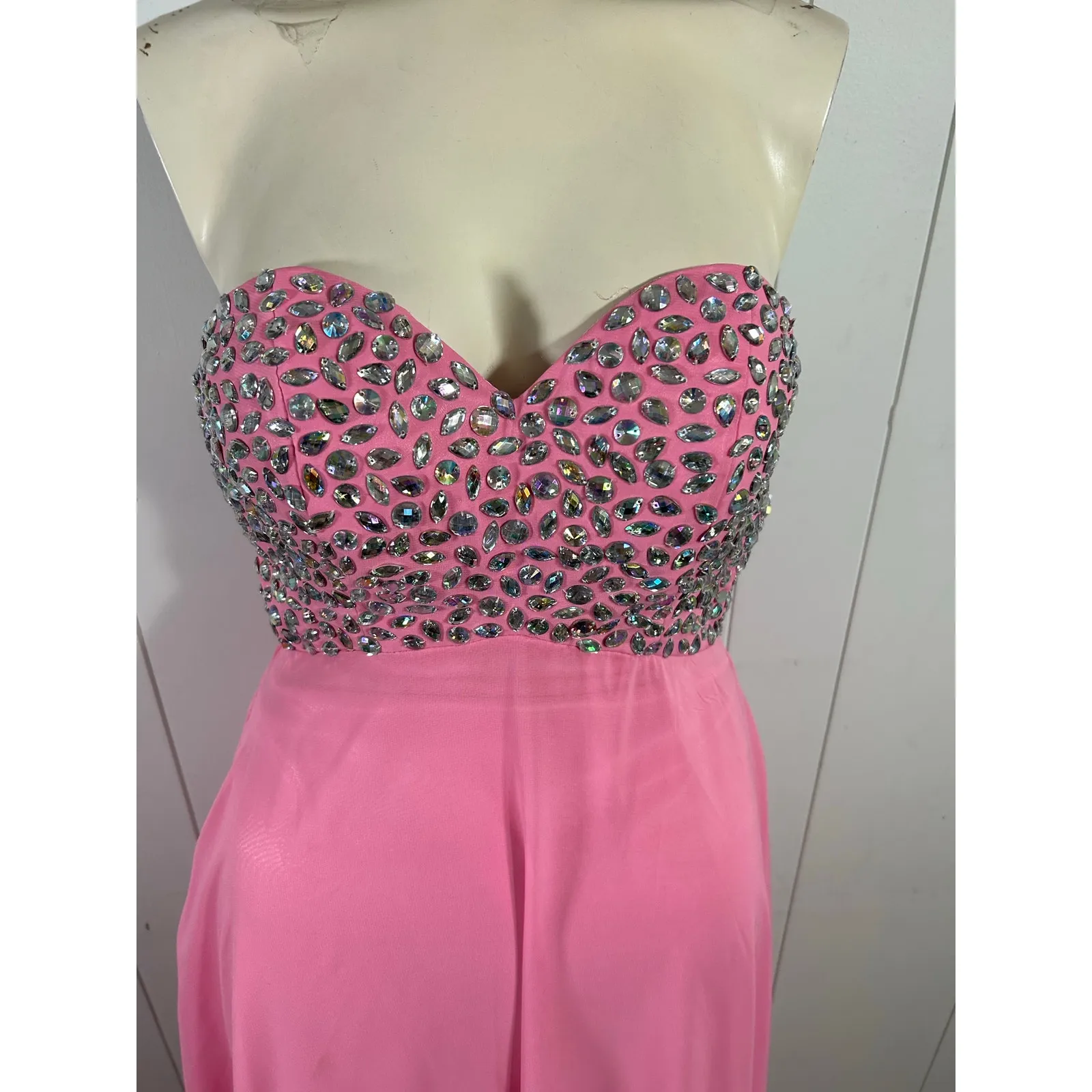 Hand Made Pink women’s prom gown with Swarovski crystal bustier Size 2 - Image 2