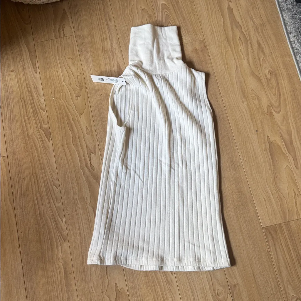 L'AGENCE Cream Ribbed Sleeveless Turtleneck - Image 2