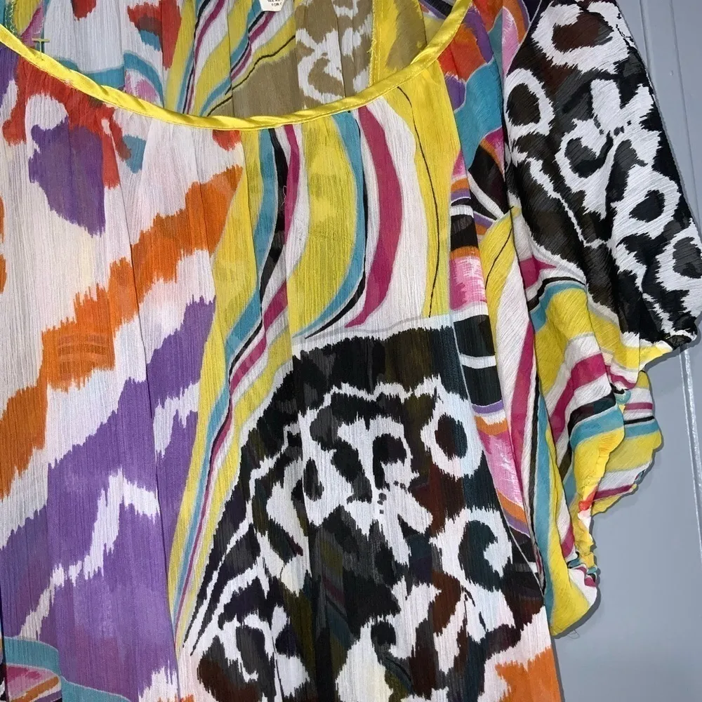 Erica Brooke Short Sleeve Vibrant Bold Yellow Multicolor Blouse 28 - Image 5