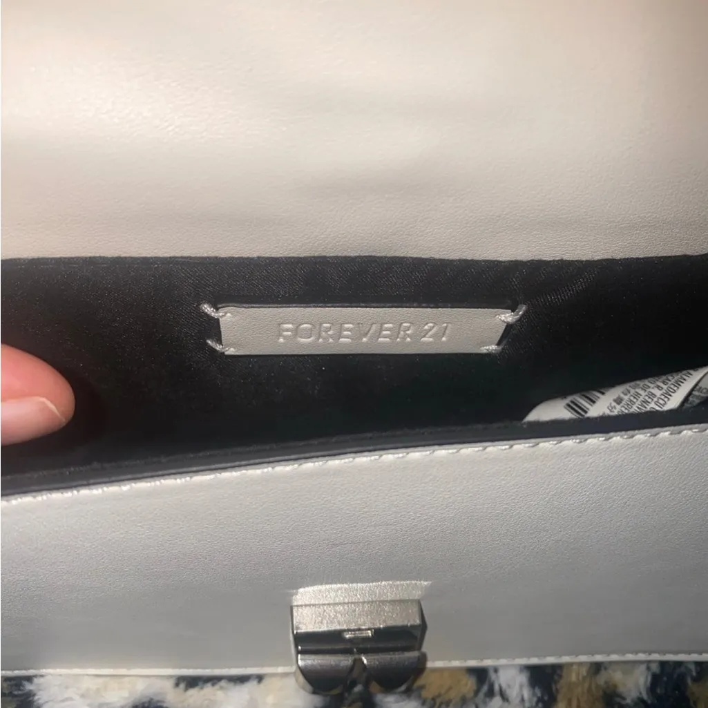 Forever 21 White Studded Crossbody With Silver Chain - Image 5