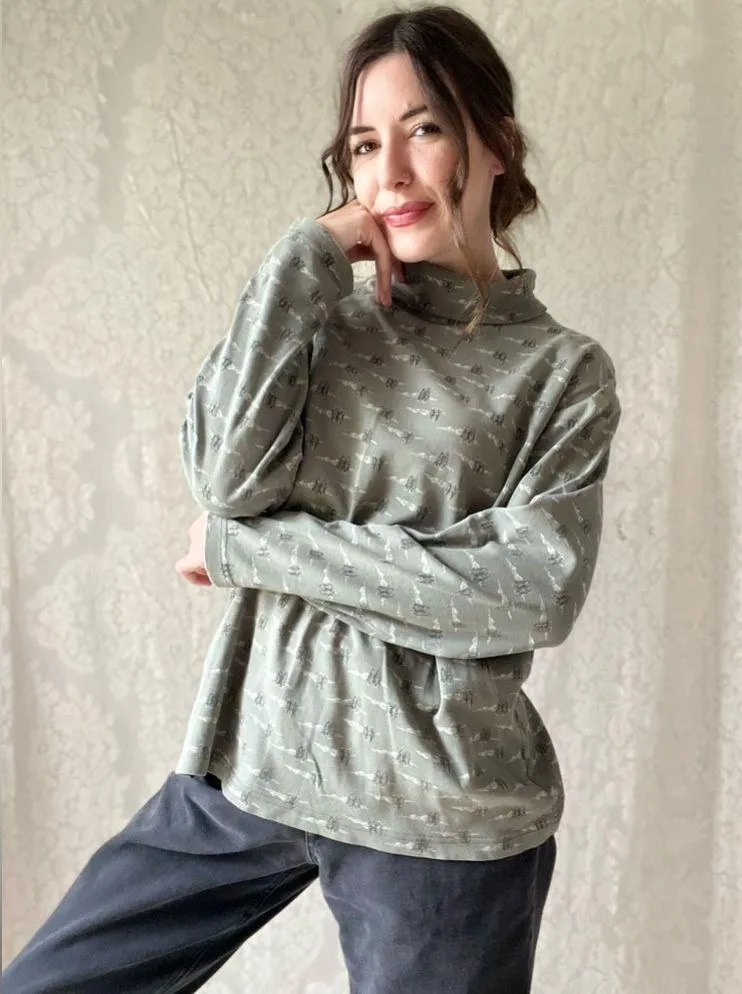 Green 90s Style Turtle Neck Mountains & Trees Long Sleeve Top Size undefined - Image 10