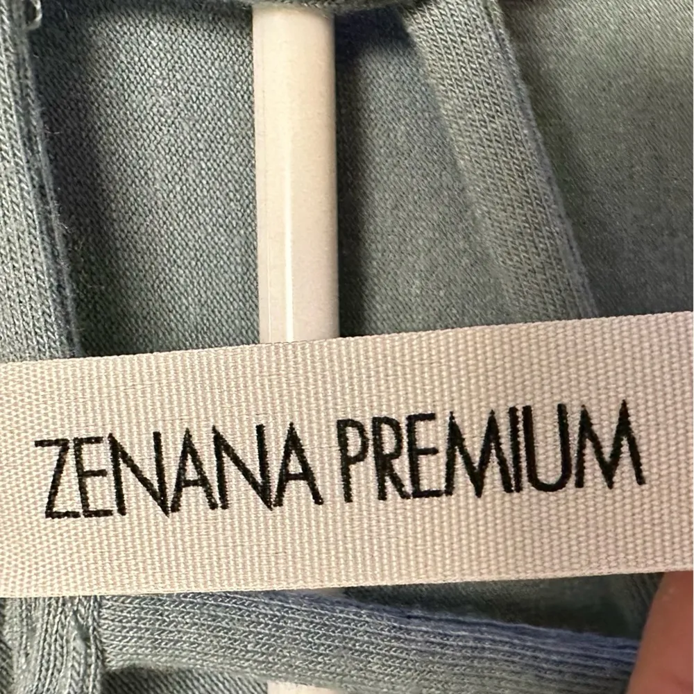 Zenana Premium short sleeve criss cross neck top - Image 3