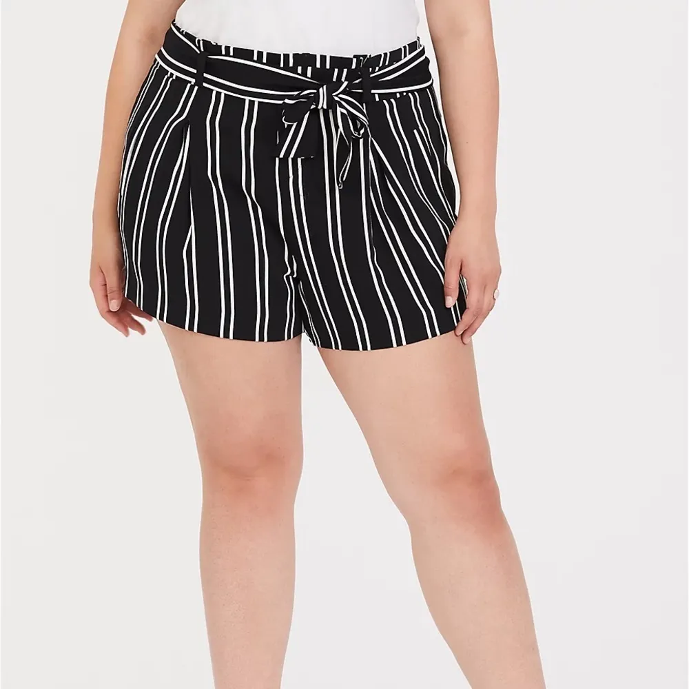 Torrid B&W‎ Striped Tie Front Shorts - Image 2