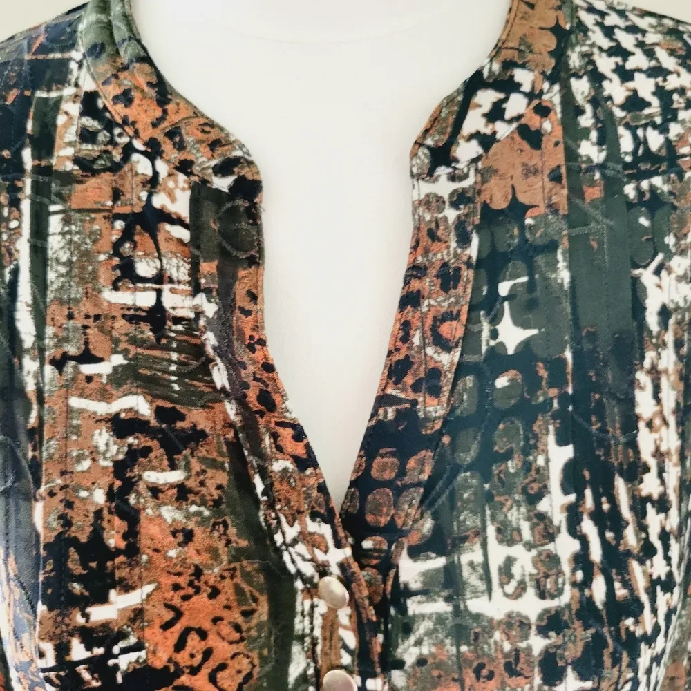 New directions abstract houndstooth top size xlp - Image 2