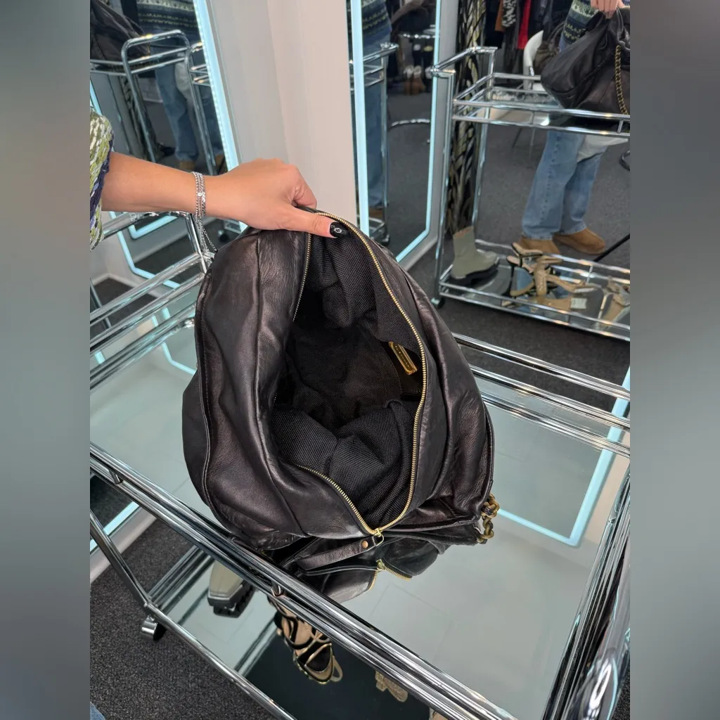 Elie tahari shoulder bag - Image 5