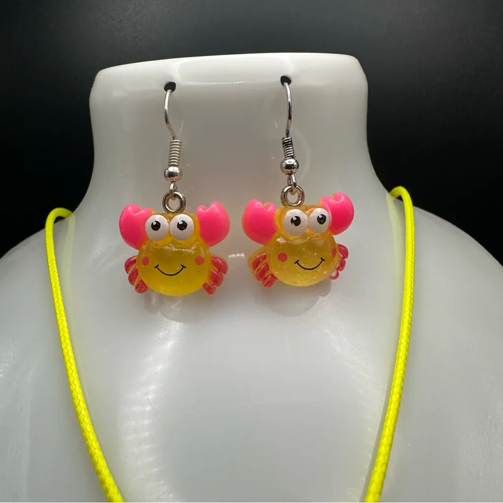 Crab Design Necklace and Earring Set - Image 2