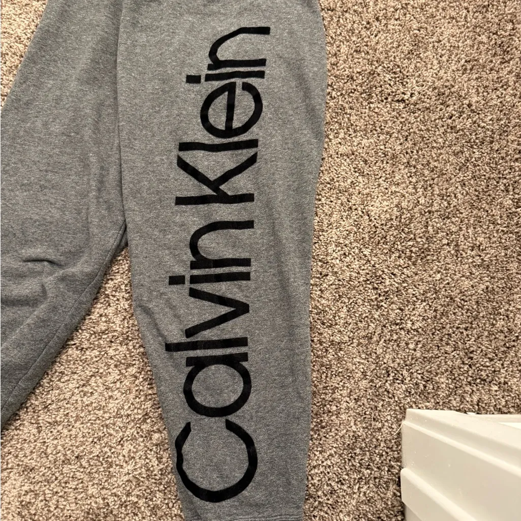 Calvin Klein Sweats - Image 2
