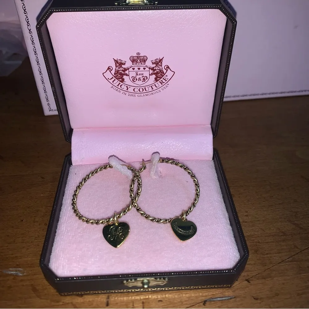 Retro Juicy Couture Pam & Gela Gold Hoop with Dangling Heart Charm Earrings - Image 2