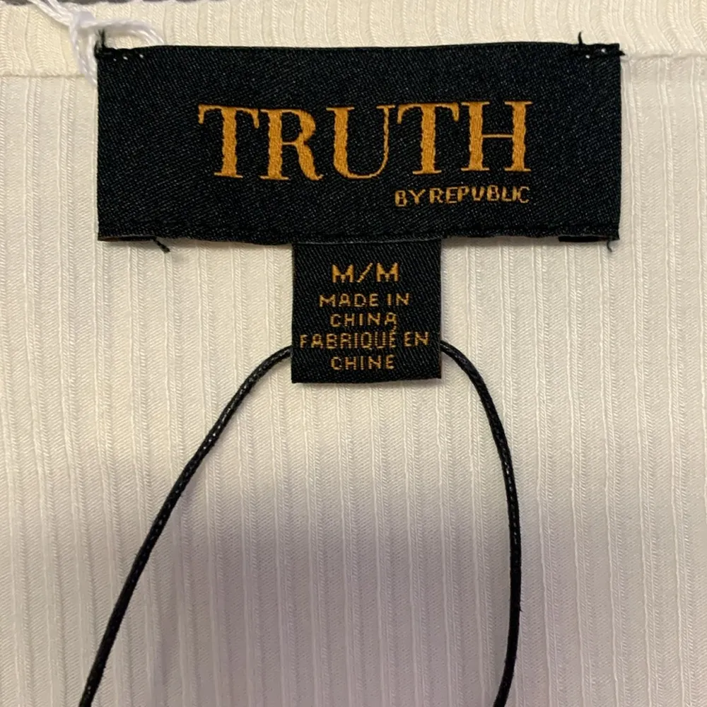 Truth By Republic Top,Size M Size M - Image 4