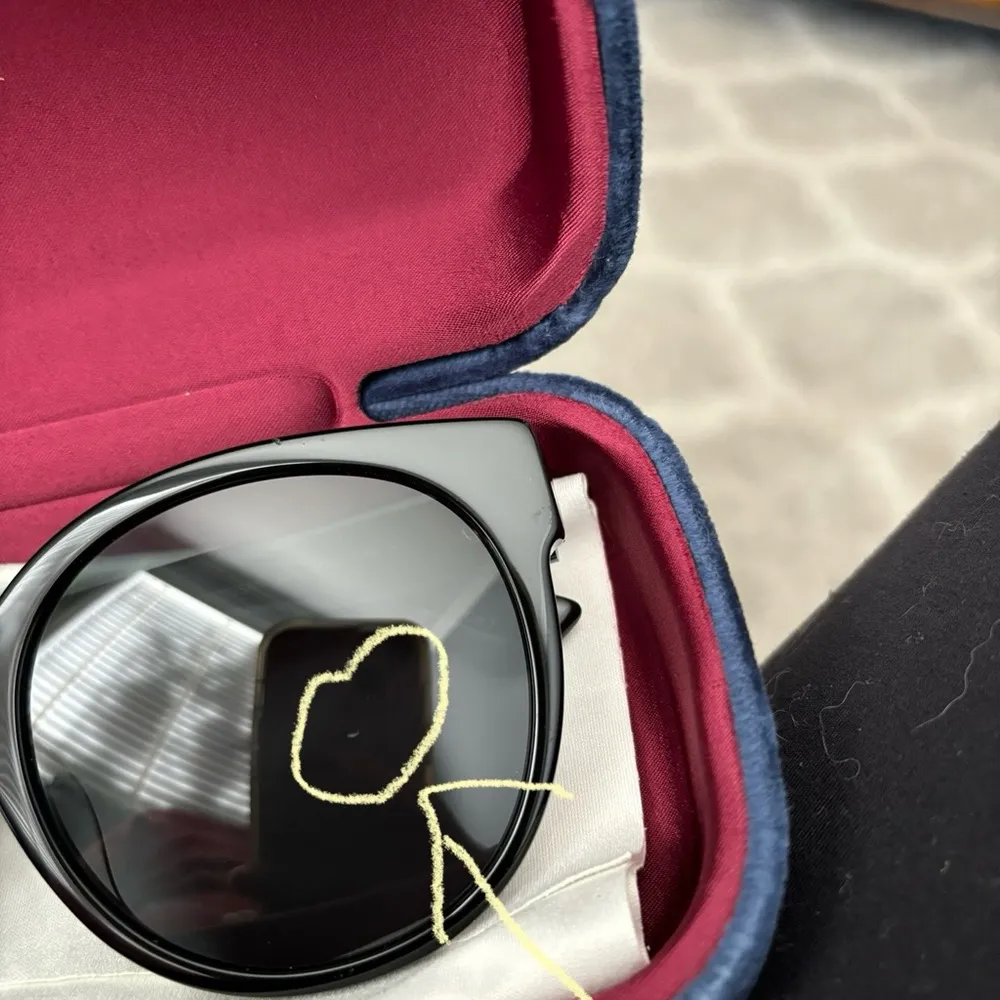 Gucci sunglasses - Image 3