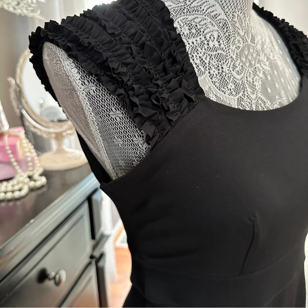 Saint Tropez West Black Ruffle Sleeve Sheath Size 8 Minimalist Quiet Luxury LBD - Image 5
