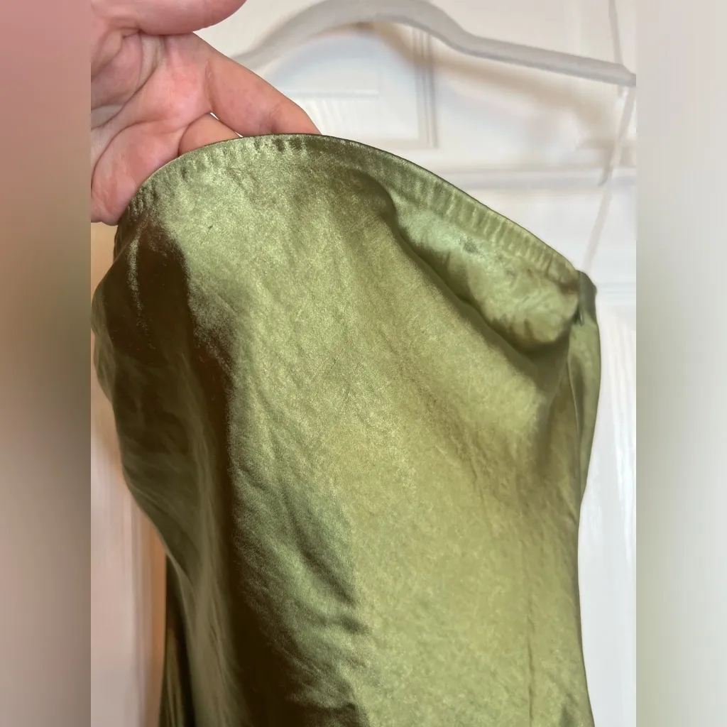 SNDYS x REVOLVE Angel Strapless Midi Dress in Olive Green Size XS - Image 4