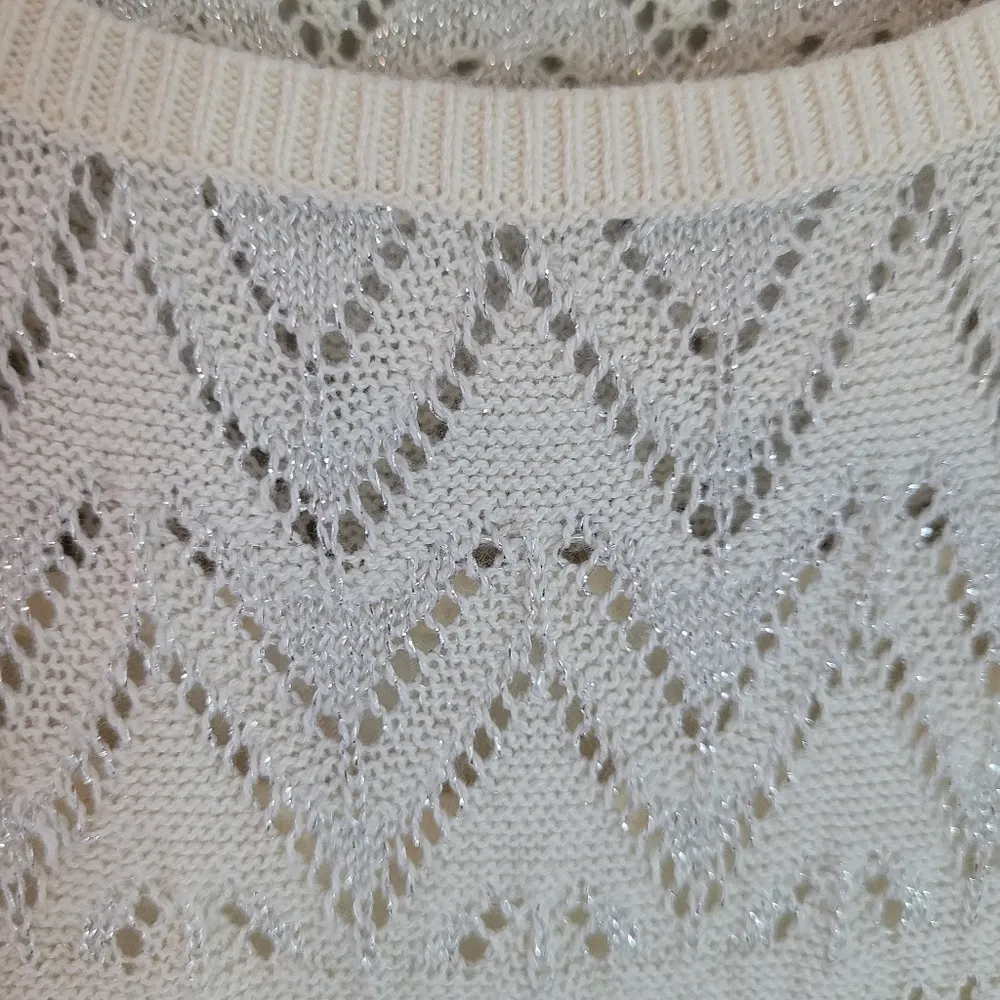 American Eagle Cream and Silver Sweater Dress - Image 3