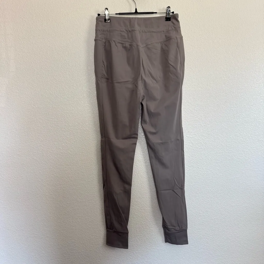 Halara SoftlyZero High Waisted Pocket Plain Full Length Joggers Medium Petite - Image 4