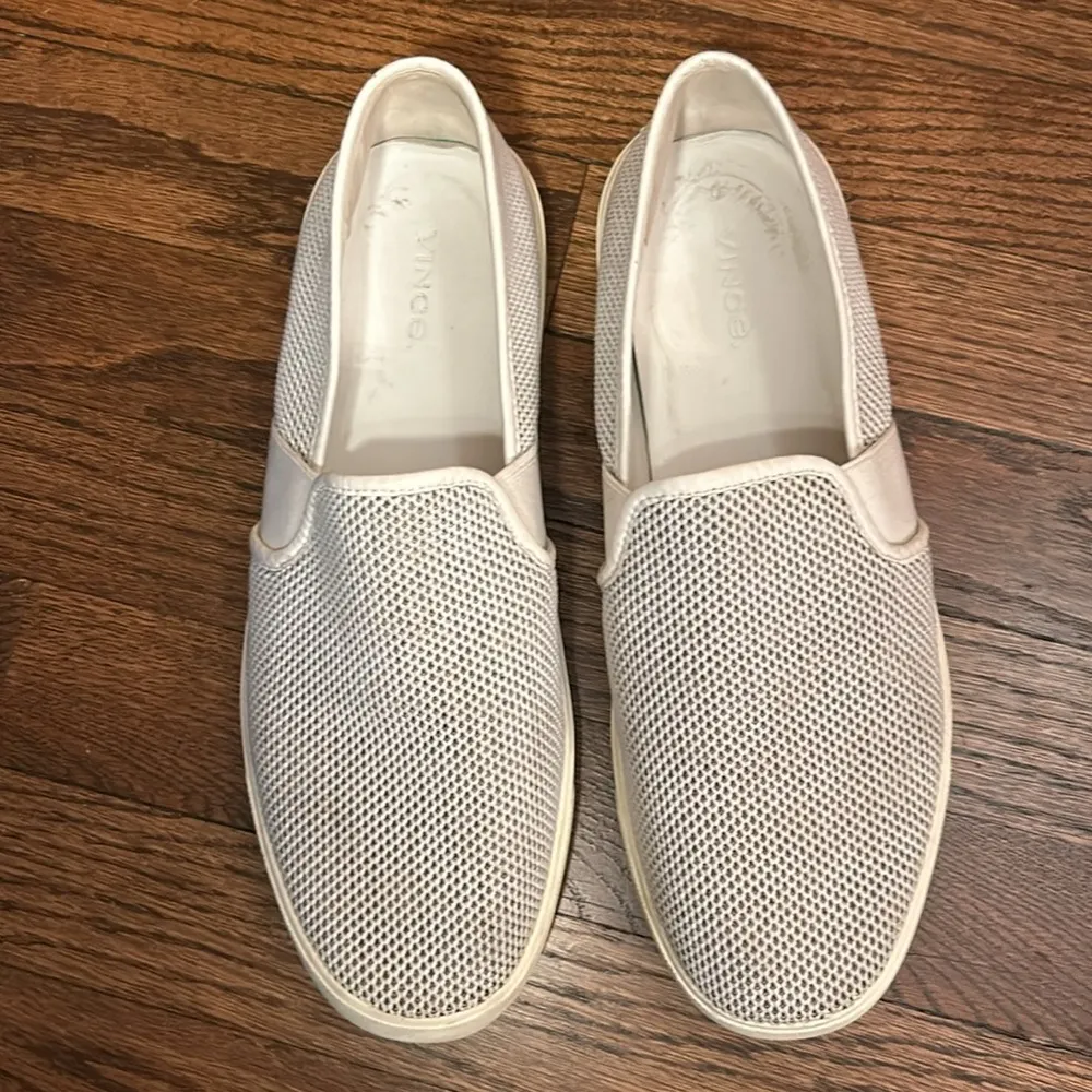 Vince Blair Woven Slip-on Sneakers White And Gray Size 9 - Image 2