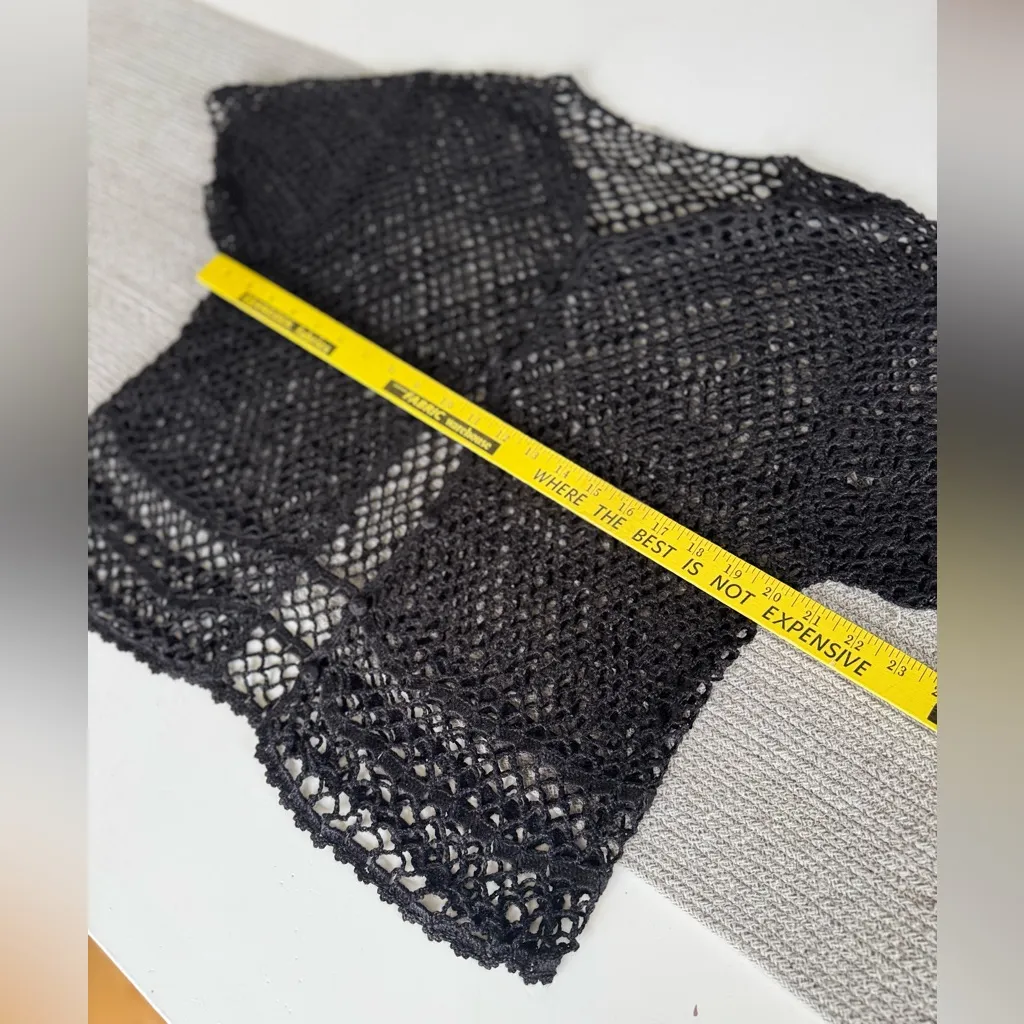 Vintage Black Crochet Short Sleeve Cardigan Sweater Cover Up Fits Medium - Image 9