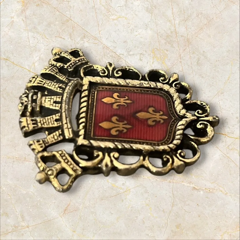 Vintage Ornate Fleur - Image 5