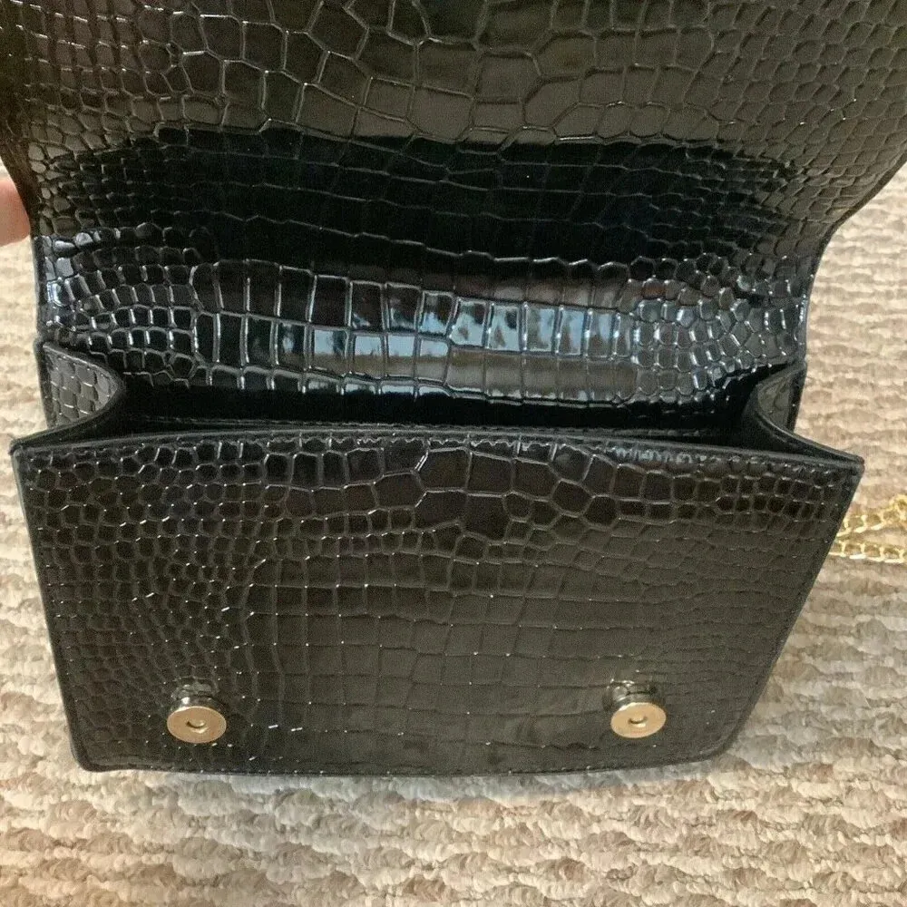 Shein Black Evening Bag With Gold Chain Preowned - Image 6