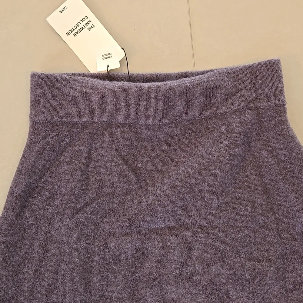 NWT! Zara Gray Flared Wool Midi Skirt - Image 4