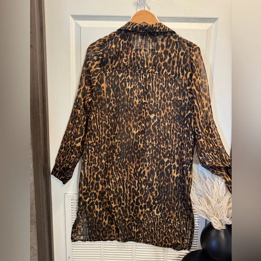 Live 4 Truth Women’s Brown Leopard Coverup Transparent Buttons Dress Sz M - Image 3