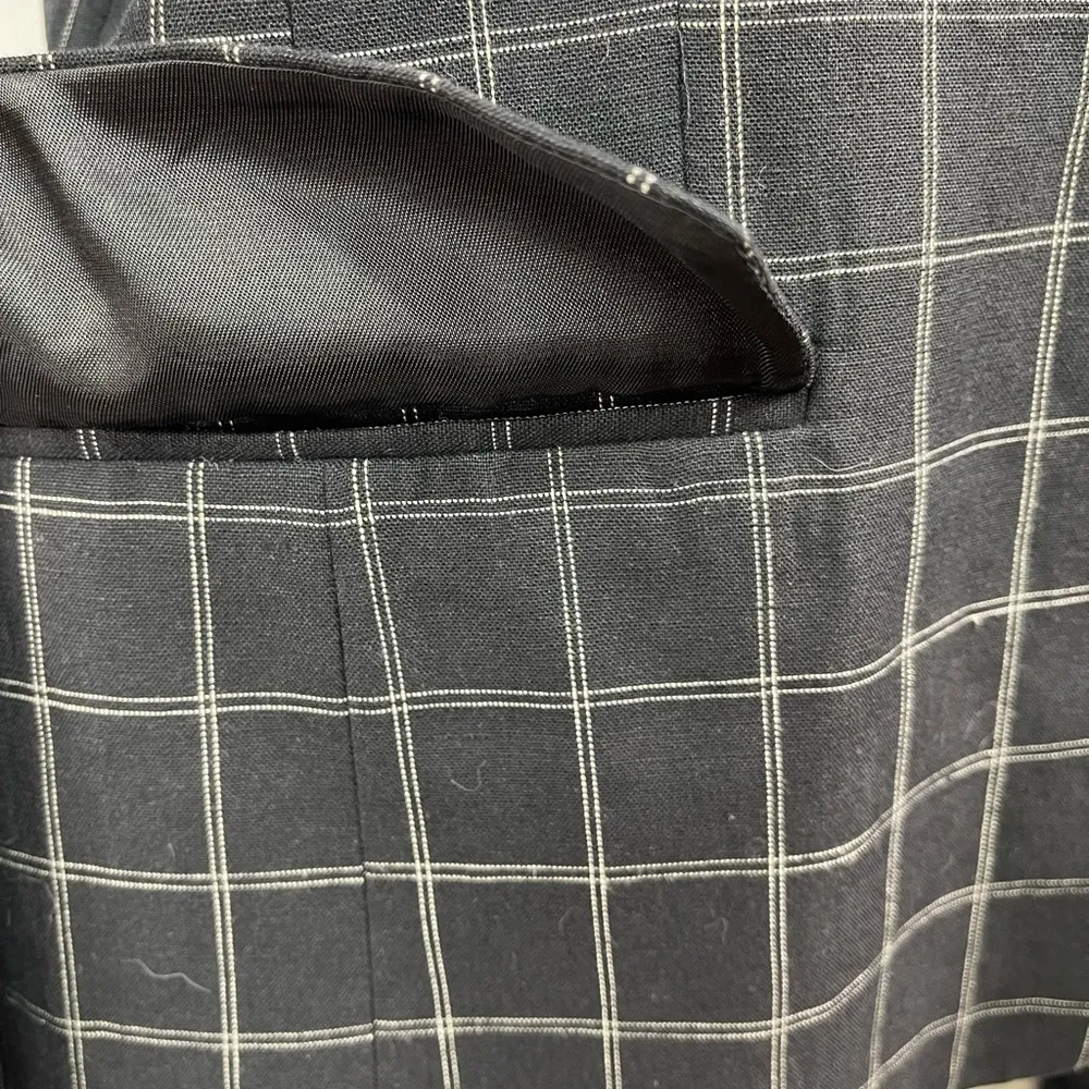 Jones, New York, Black White Plaid Button Blazer Jacket Size 8 - Image 6