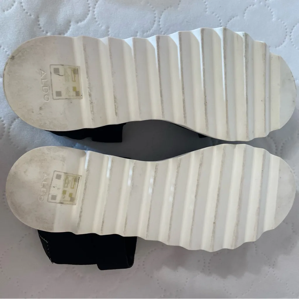 Aldo Black and White Platform Sandals - Image 9