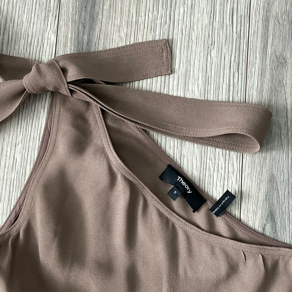 Theory Women’s Eilidh Rosina Crepe One-Shoulder Jumpsuit | Taupe Brown | 0 - Image 5