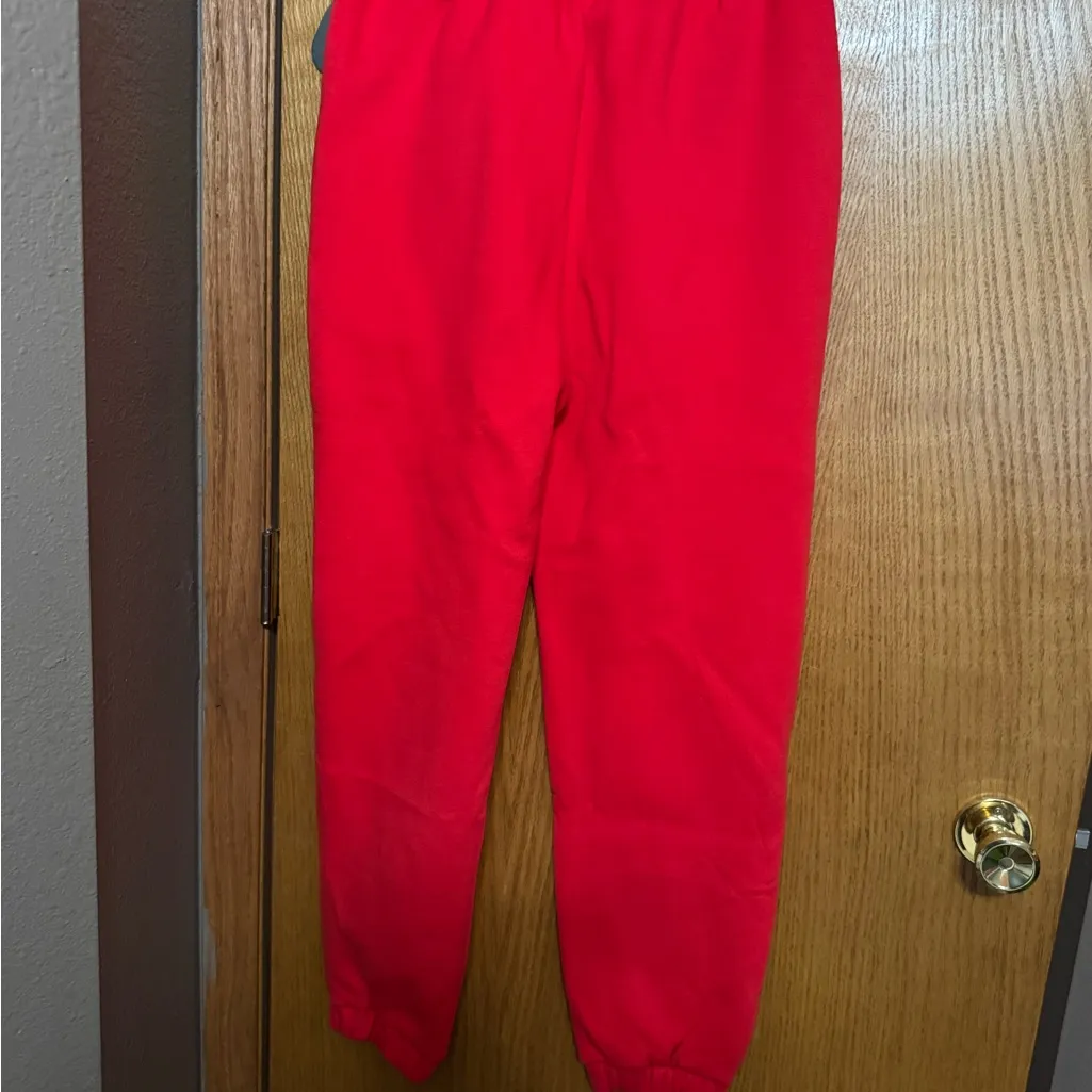 Red crimson comfrt Sweatpants size small - Image 4