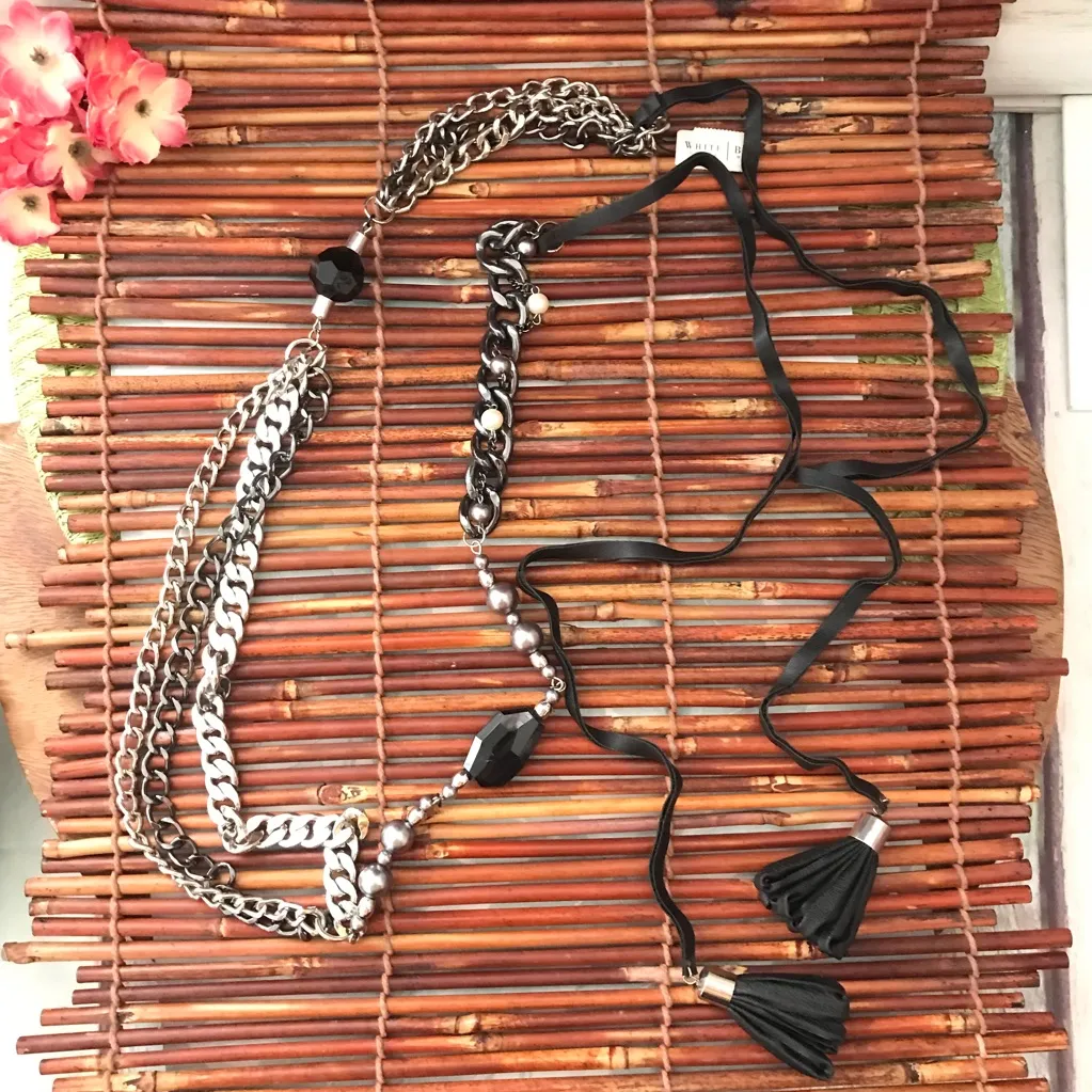 White House Black Market Lariat Silver Tone & Black with Tassels Necklac… - Image 6