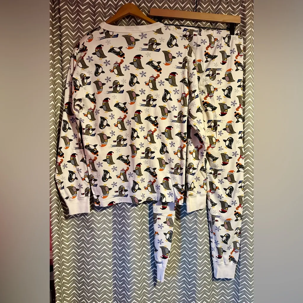Hanna Andersson | Adult Skiing Penguin Holiday Pajamas, size L Size L - Image 3