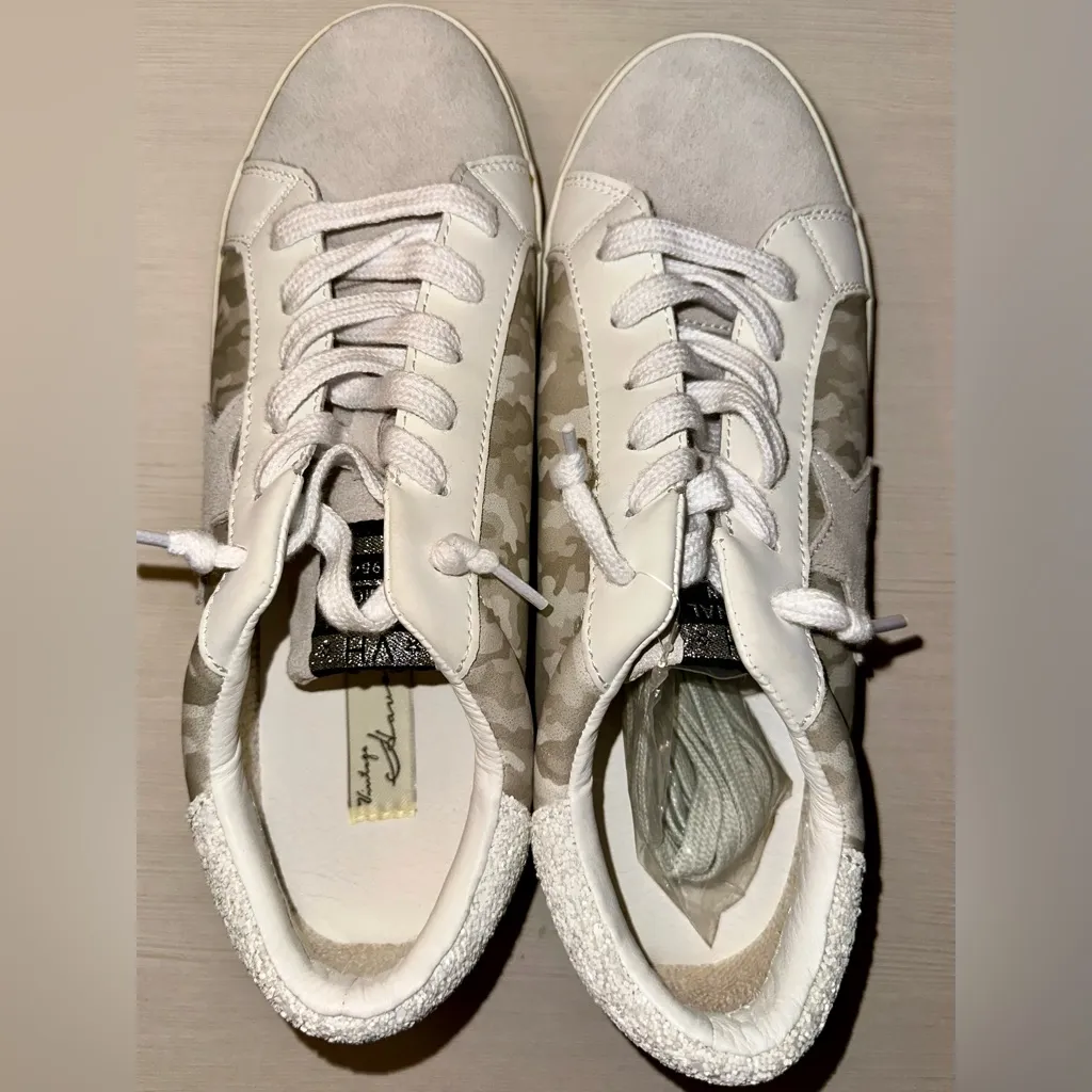 Vintage Havana-Camo Print Star Sneakers-size 11 NEW WITHOUT BOX - Image 3