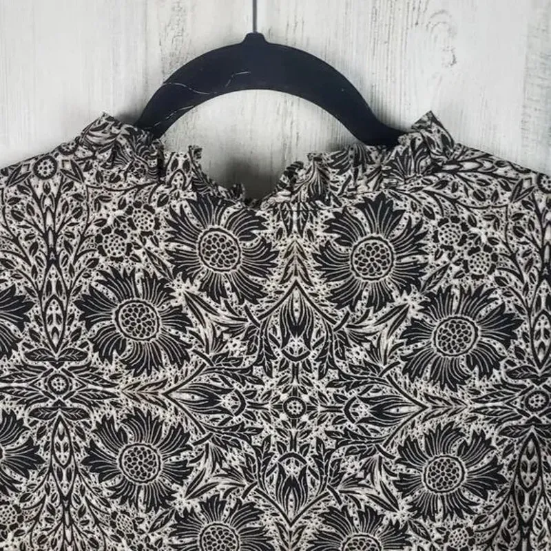 NWT Olivaceous Cream Black Floral Print Long Sleeve Peplum Top Womens Size Small - Image 9