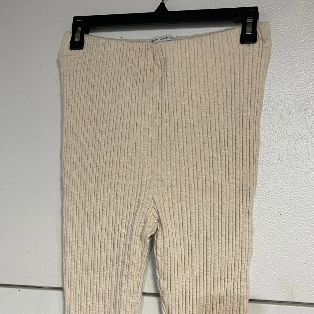 URBAN OUTFITTERS WOMENS CREAM HIGH WAIST RIBBED FLARE PANT LARGE - Image 3