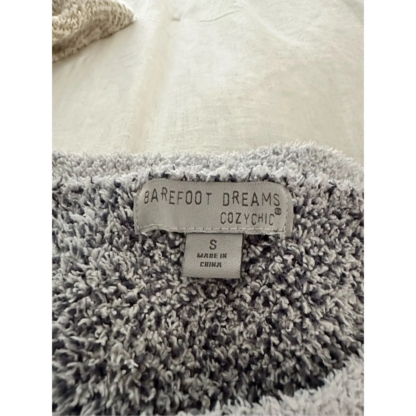 Barefoot Dreams Blue Seaside Cozychic Sweater Pullover Size Small - Image 4