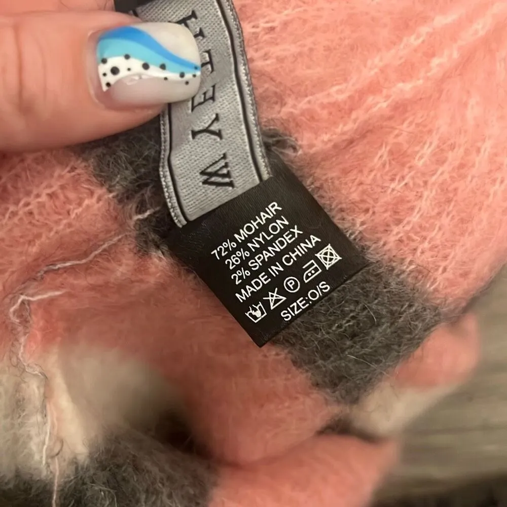 ✨Wyeth Ace in Pink Hat✨ - Image 6