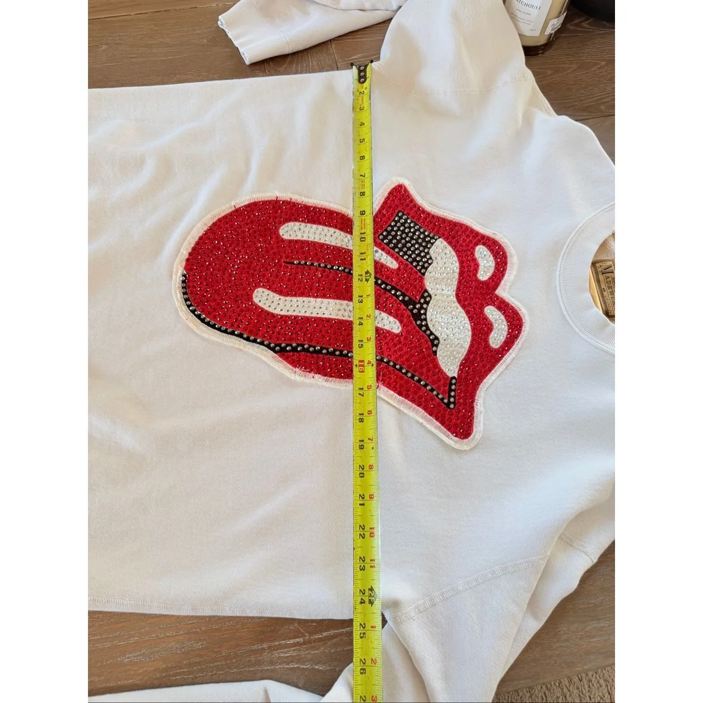 MadeWorn Rolling Stones Sequins Sweatshirt in White Size Large Red - Image 5