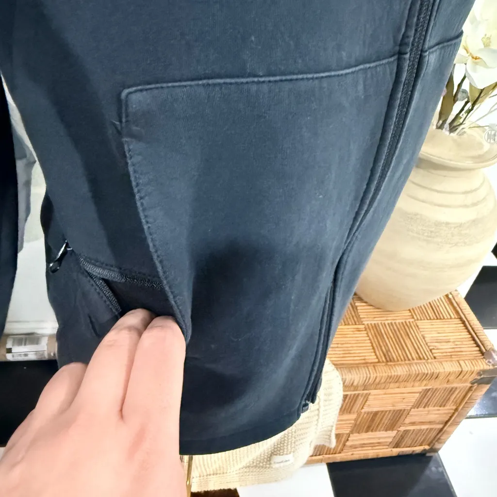 Alphalete Women's Black Zip-Up Hoodie - Image 5