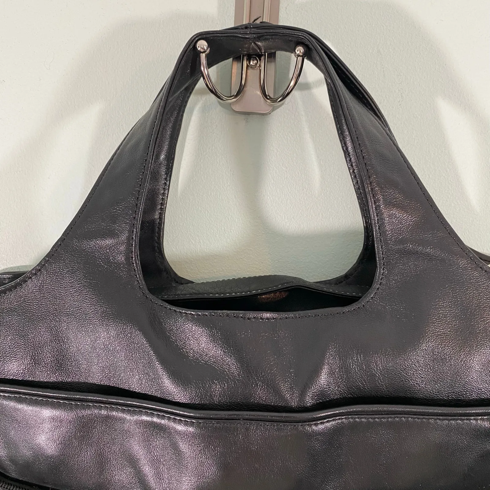 Les Copains Vtg Made In Italy Top Handle Laptop Leather Bag with Crossbody Strap - Image 2