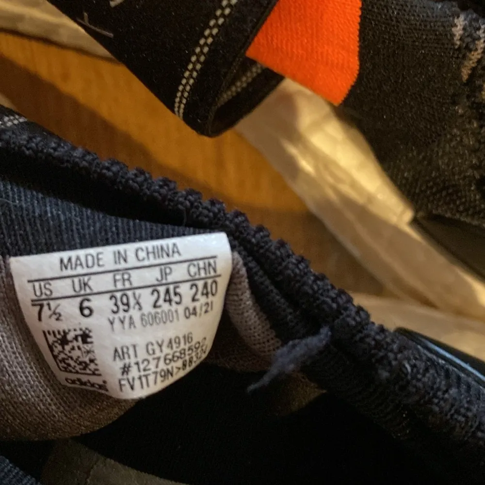 Women’s Adidas by Stella McCartney size 7.5 x Ultra Boost 3D knit sneaker Gray - Image 6