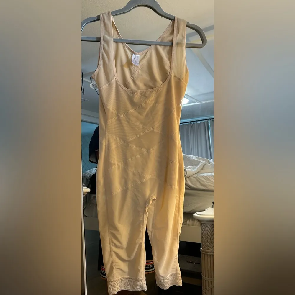 NEW Bodysuit Tummy Control Shapewear Faja Body Shaper Waist Trainer Open Bust L Tan Size L - Image 4