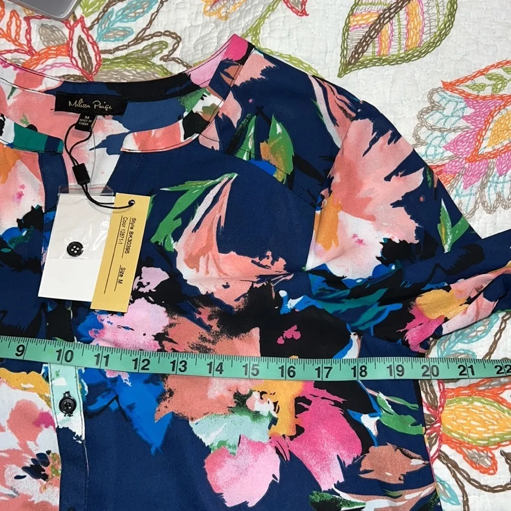 Melissa Paige sz med Springtime in Paris floral print blouse vneck roll tab slvs - Image 9