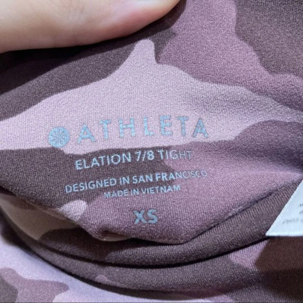 ATHLETA Camo Elation 7/8 Tight Leggings XS Pink Camo Yoga Workout Pants Magenta - Image 4